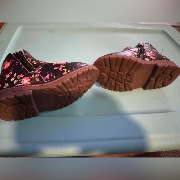 Blac floral girls toddler zipper boots - Picture 3 of 3